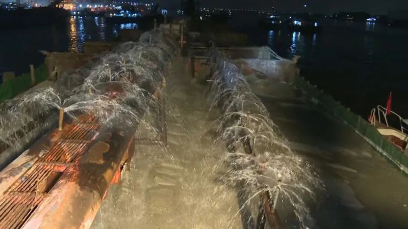 夜間出擊!增城多部門聯合執法查獲兩艘非法洗